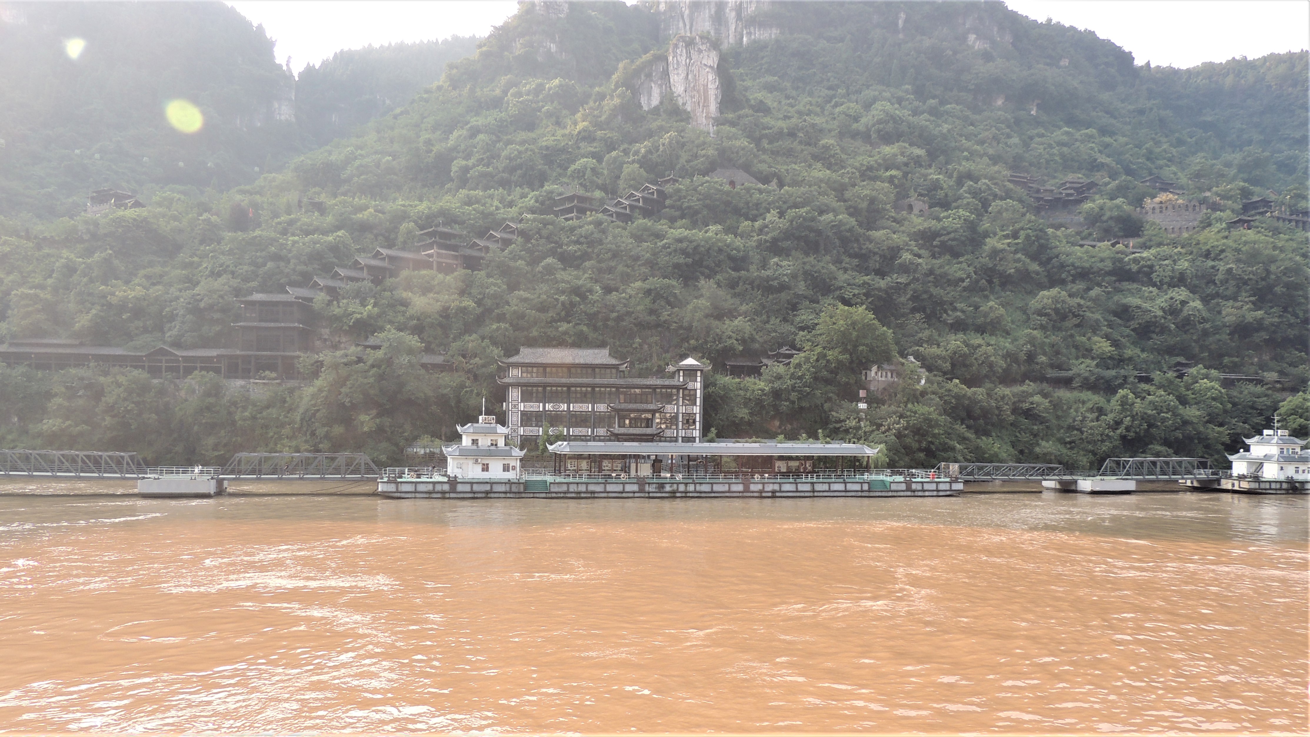 游山玩水在湘鄂-船游西陵峡