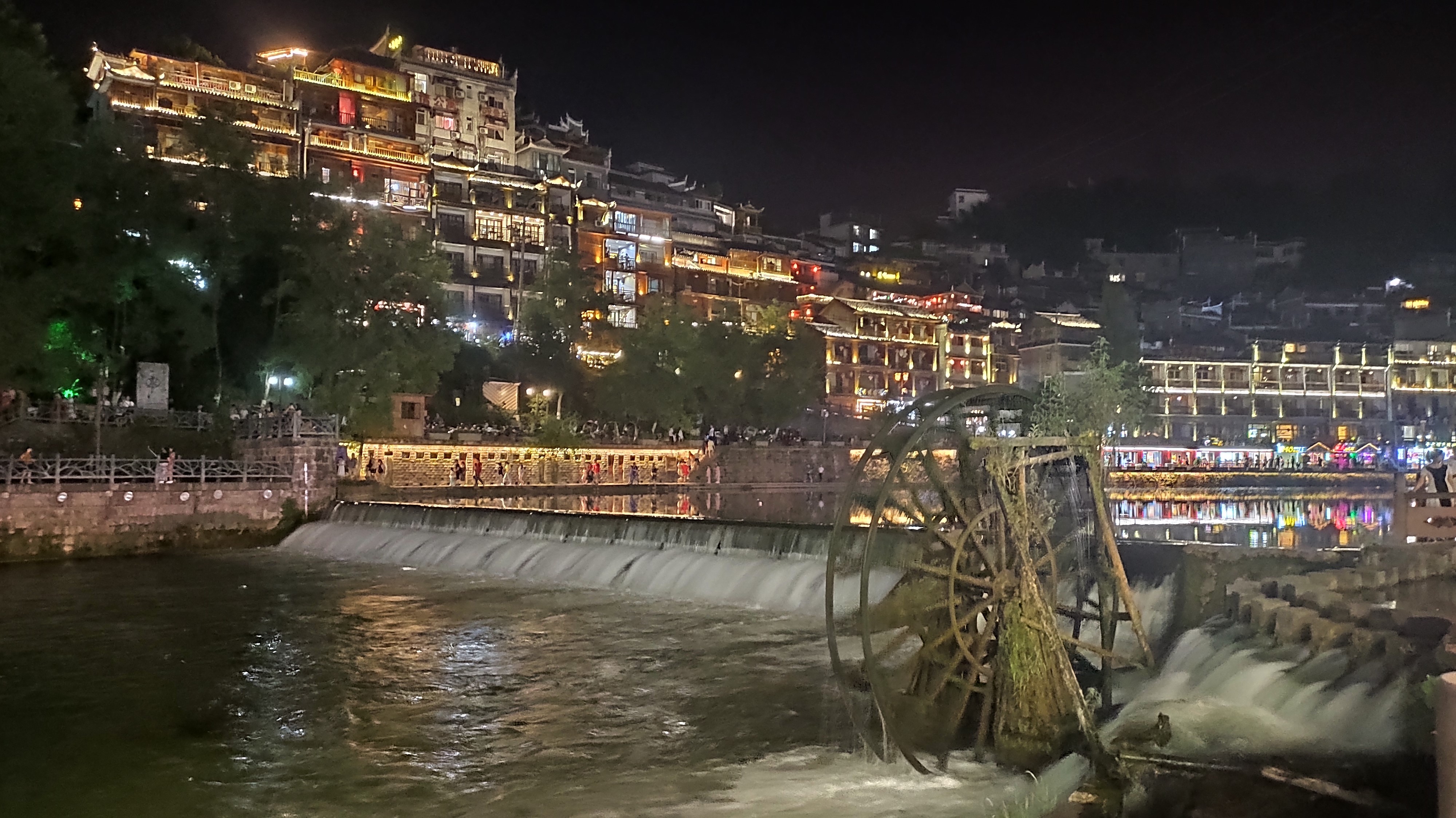 游山玩水在湘鄂-凤凰古城