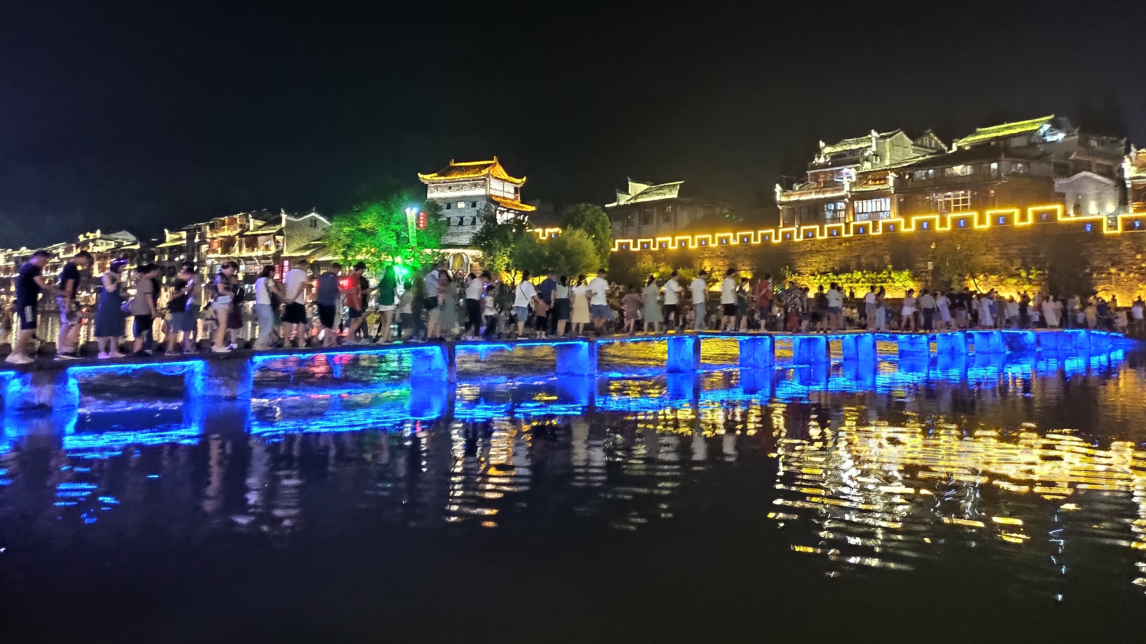 游山玩水在湘鄂-凤凰古城